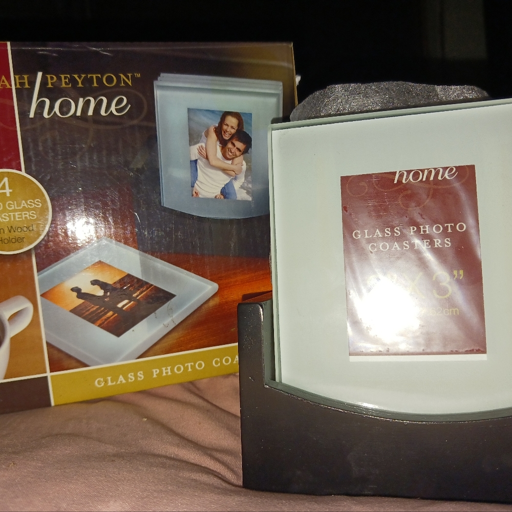Sarah Peyton 4 glass coaster set